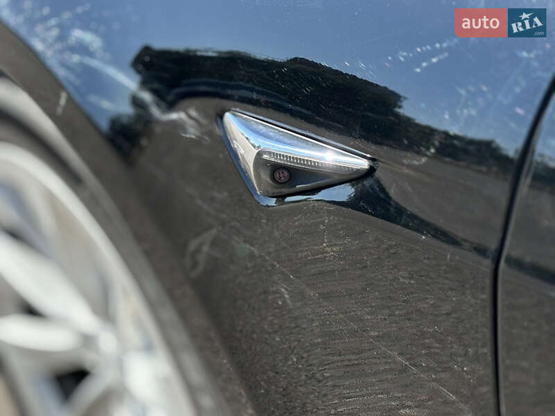 Лифтбек Tesla Model S 2017 в Одессе