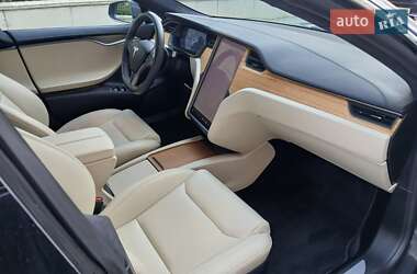 Лифтбек Tesla Model S 2020 в 