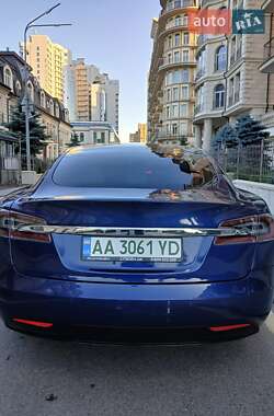 Лифтбек Tesla Model S 2019 в Киеве