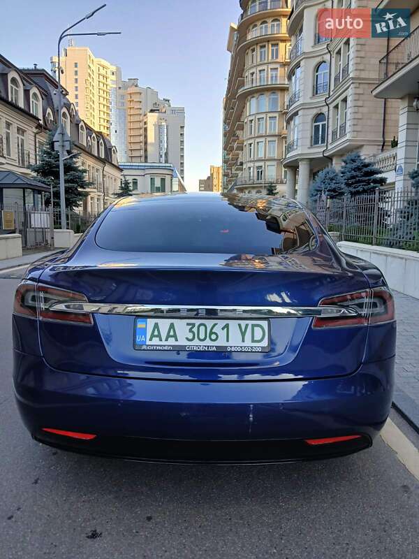 Ліфтбек Tesla Model S 2019 в Києві