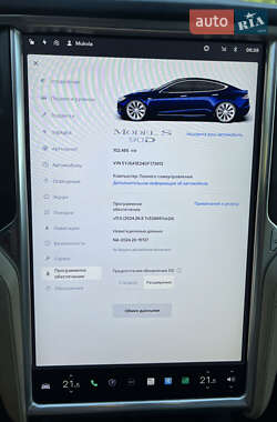 Лифтбек Tesla Model S 2016 в 