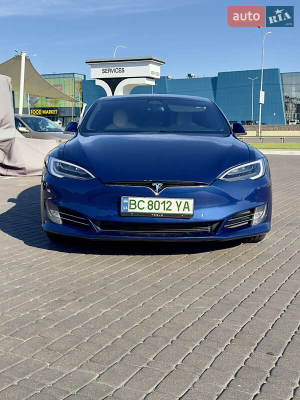 Лифтбек Tesla Model S 2019 в Киеве