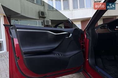 Лифтбек Tesla Model S 2016 в 