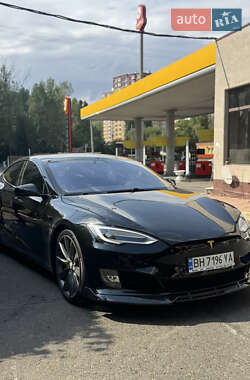 Лифтбек Tesla Model S 2017 в Одессе