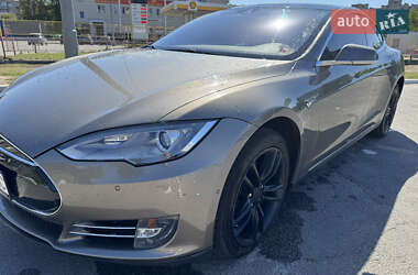 Ліфтбек Tesla Model S 2016 в 