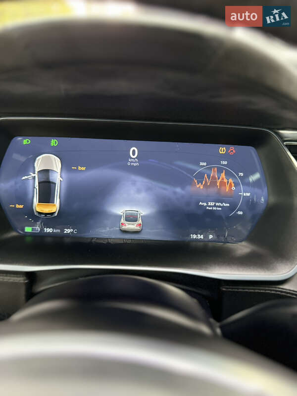 Ліфтбек Tesla Model S 2016 в Харкові