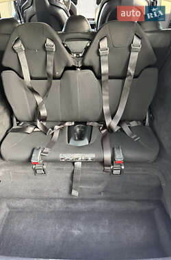 Лифтбек Tesla Model S 2013 в 