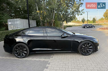 Лифтбек Tesla Model S 2013 в 