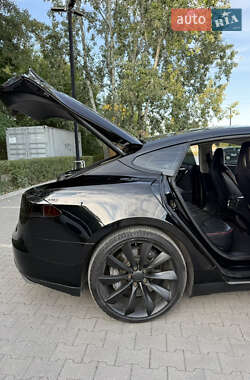 Лифтбек Tesla Model S 2013 в 