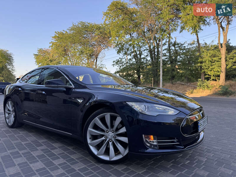 Ліфтбек Tesla Model S 2014 в Одесі фото 2 Ліфтбек Tesla Model S 2014 в Одесі