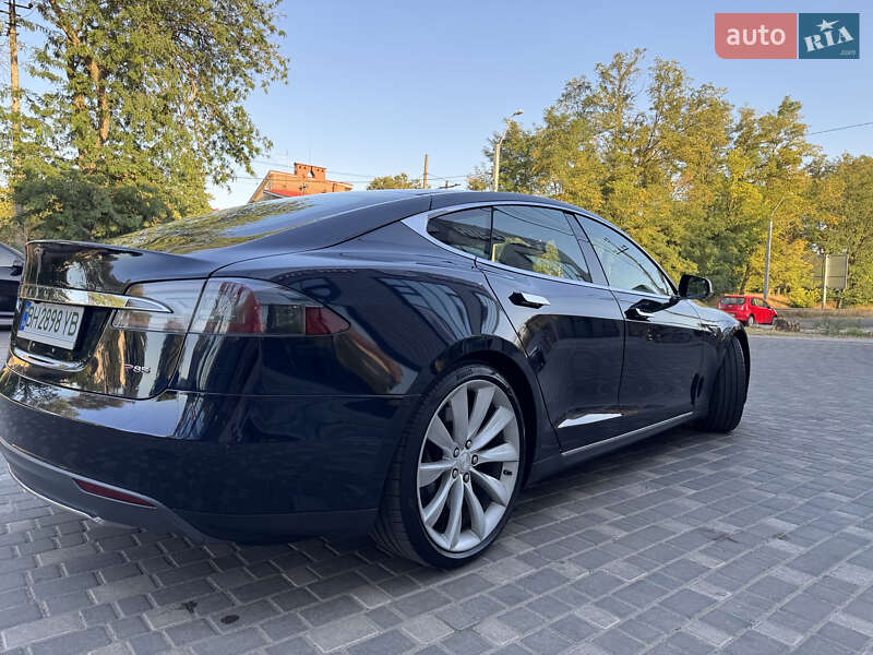 Ліфтбек Tesla Model S 2014 в Одесі фото 10 Ліфтбек Tesla Model S 2014 в Одесі