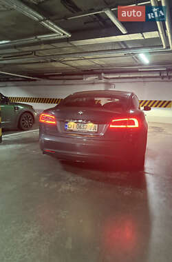 Ліфтбек Tesla Model S 2013 в 