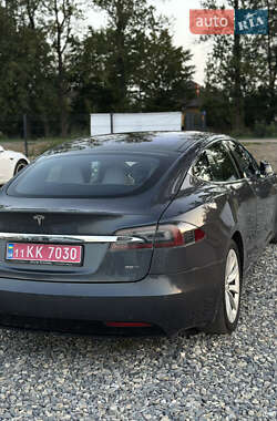 Ліфтбек Tesla Model S 2016 в 