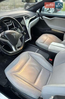 Ліфтбек Tesla Model S 2016 в 