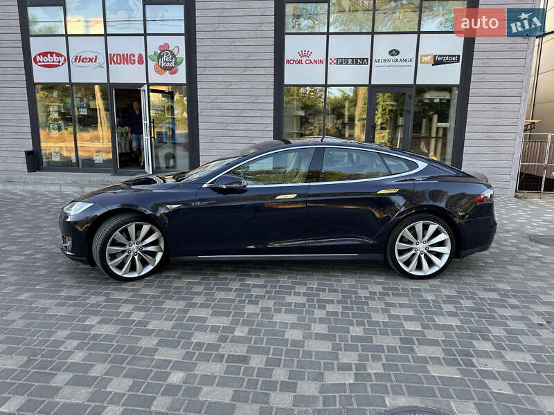Ліфтбек Tesla Model S 2014 в Одесі фото 12 Ліфтбек Tesla Model S 2014 в Одесі