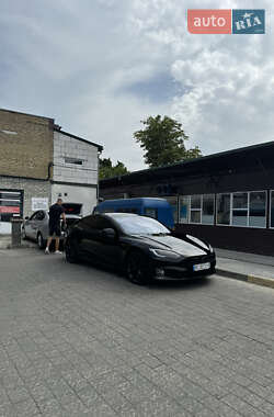 Ліфтбек Tesla Model S 2016 в Львові