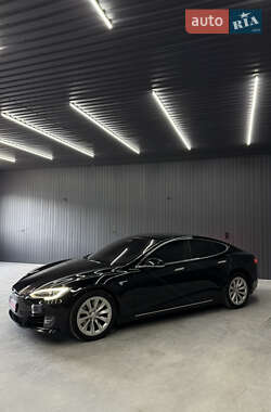 Ліфтбек Tesla Model S 2016 в 