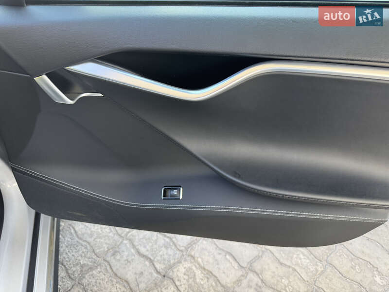 Лифтбек Tesla Model S 2015 в Одессе