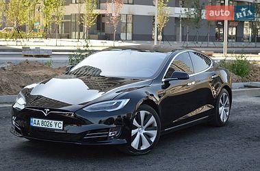 Лифтбек Tesla Model S 2020 в Киеве