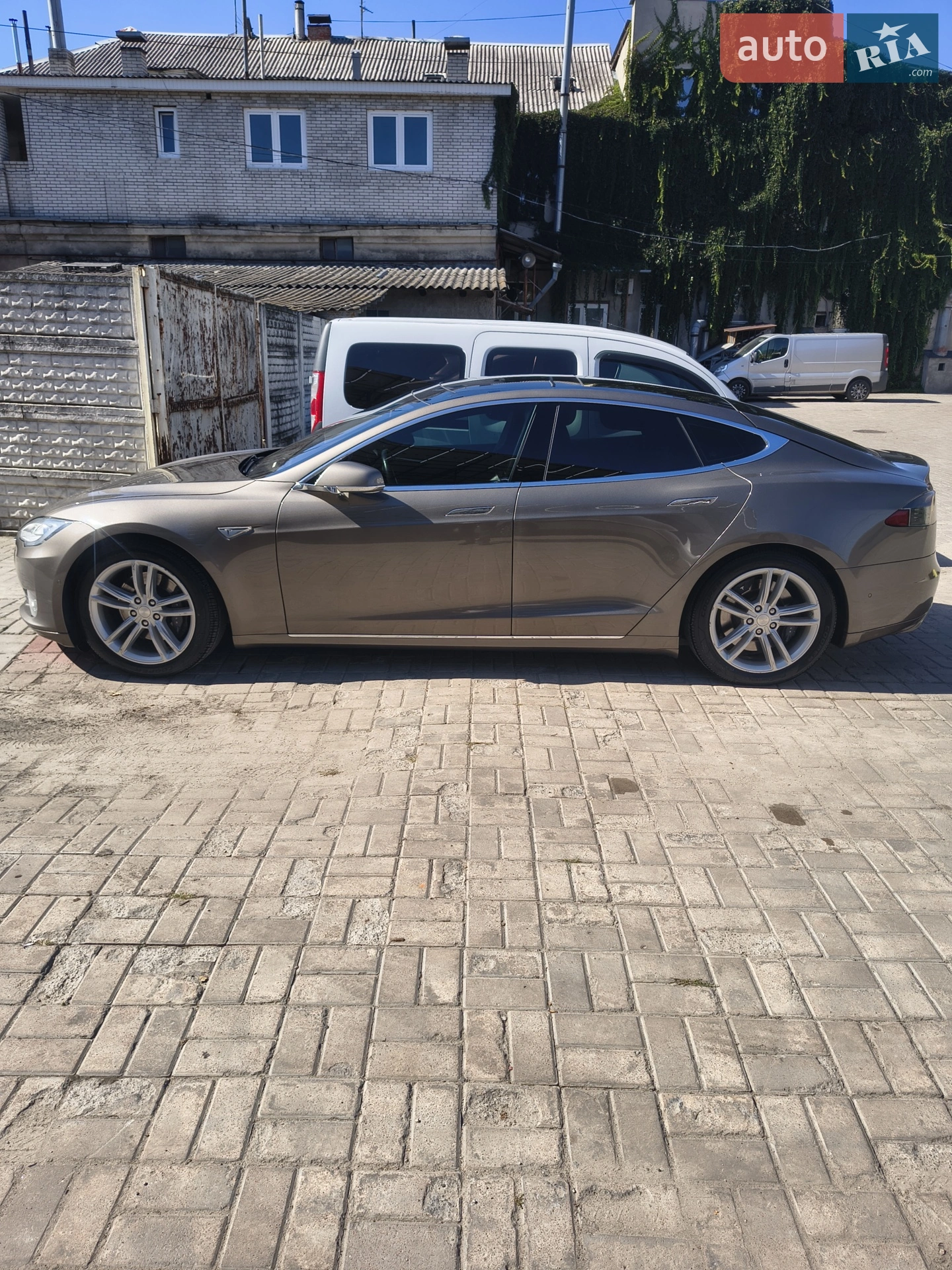 2015 Tesla Model S - мініатюра 14