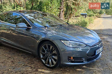 Ліфтбек Tesla Model S 2014 в 