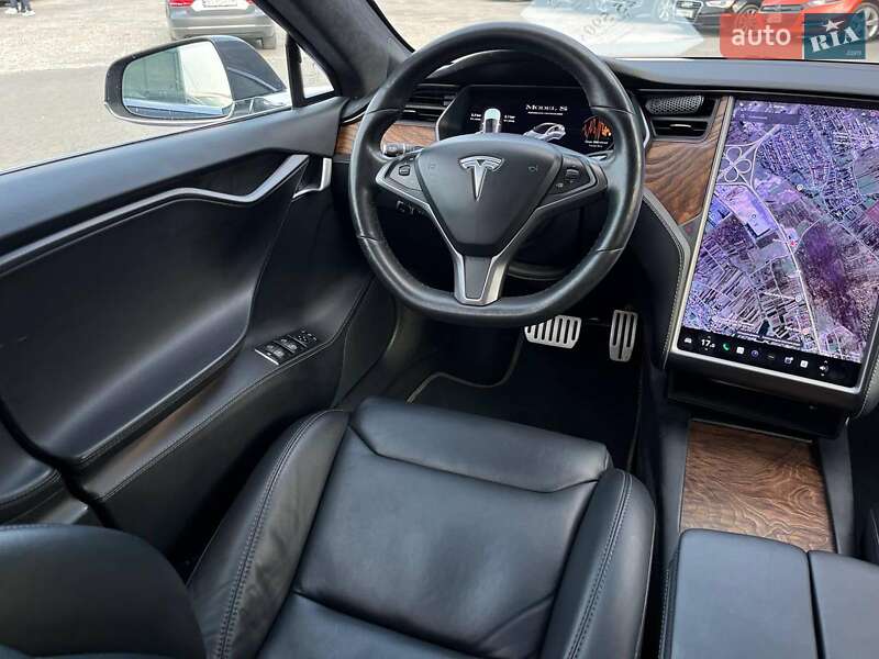 Лифтбек Tesla Model S 2019 в Львове