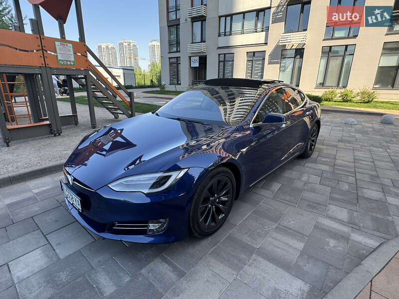 Лифтбек Tesla Model S 2016 в Киеве фото 2 Лифтбек Tesla Model S 2016 в Киеве