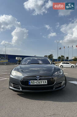 Лифтбек Tesla Model S 2014 в 