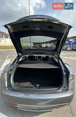 Лифтбек Tesla Model S 2014 в 