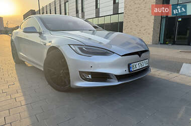 Ліфтбек Tesla Model S 2017 в Хмельницькому