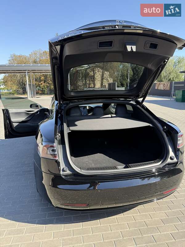 Лифтбек Tesla Model S 2018 в Березане фото 4 Лифтбек Tesla Model S 2018 в Березане