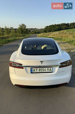 Ліфтбек Tesla Model S 2020 в 
