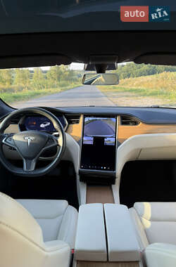 Ліфтбек Tesla Model S 2020 в 
