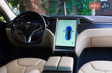 Ліфтбек Tesla Model S 2015 в 