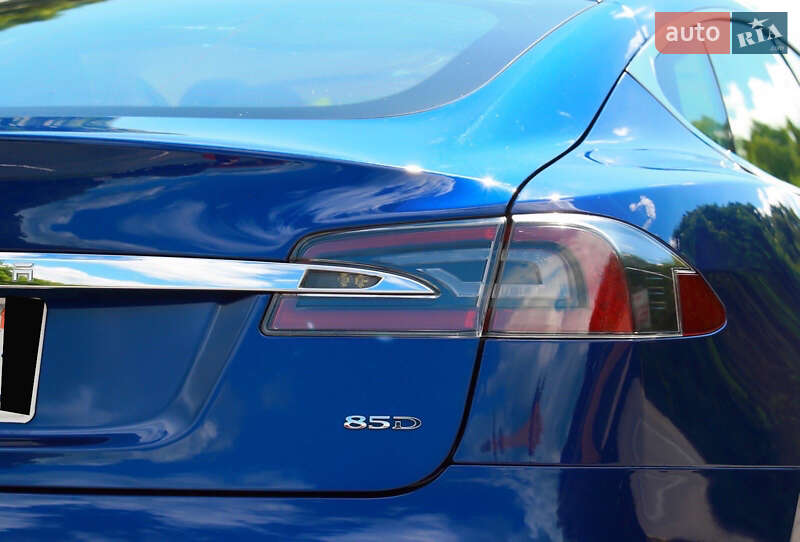 Ліфтбек Tesla Model S 2015 в Хмельницькому