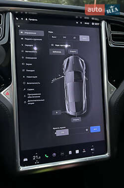 Ліфтбек Tesla Model S 2015 в 