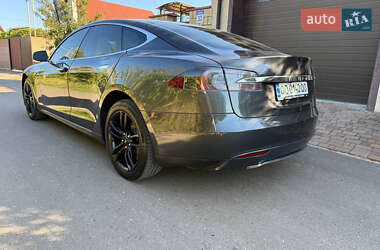 Лифтбек Tesla Model S 2015 в 