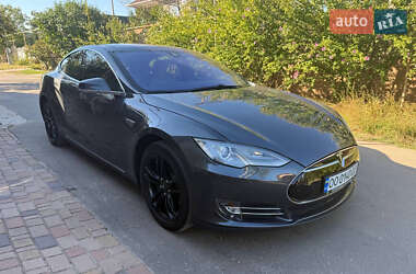 Лифтбек Tesla Model S 2015 в 