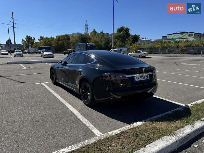 Ліфтбек Tesla Model S 2017 в Києві