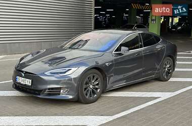 Лифтбек Tesla Model S 2016 в 