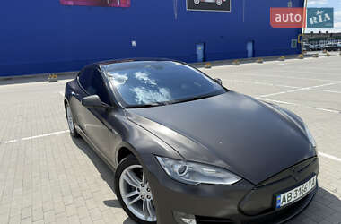 Ліфтбек Tesla Model S 2014 в Вінниці