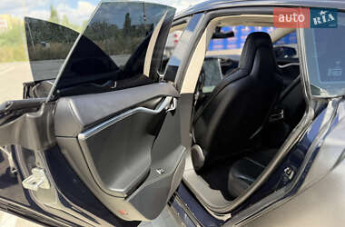 Ліфтбек Tesla Model S 2014 в 