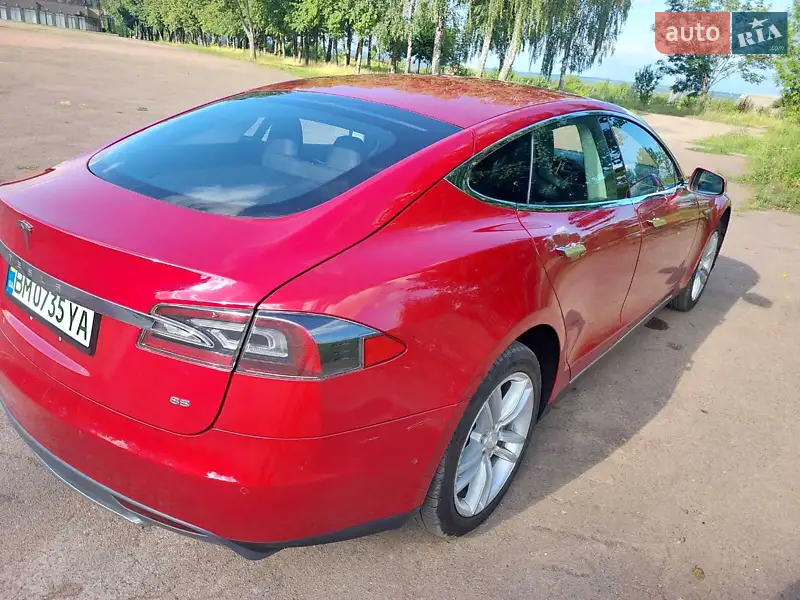 Tesla Model S