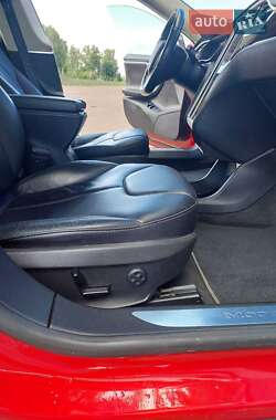 Ліфтбек Tesla Model S 2014 в Тростянці
