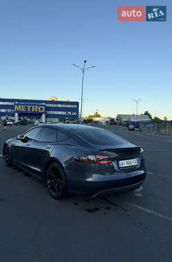 Лифтбек Tesla Model S 2015 в 