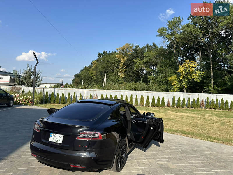 Ліфтбек Tesla Model S 2016 в Луцьку фото 6 Ліфтбек Tesla Model S 2016 в Луцьку