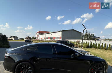 Лифтбек Tesla Model S 2016 в Луцке