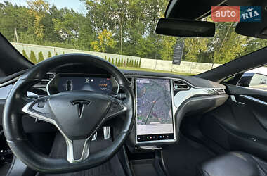 Лифтбек Tesla Model S 2016 в Луцке