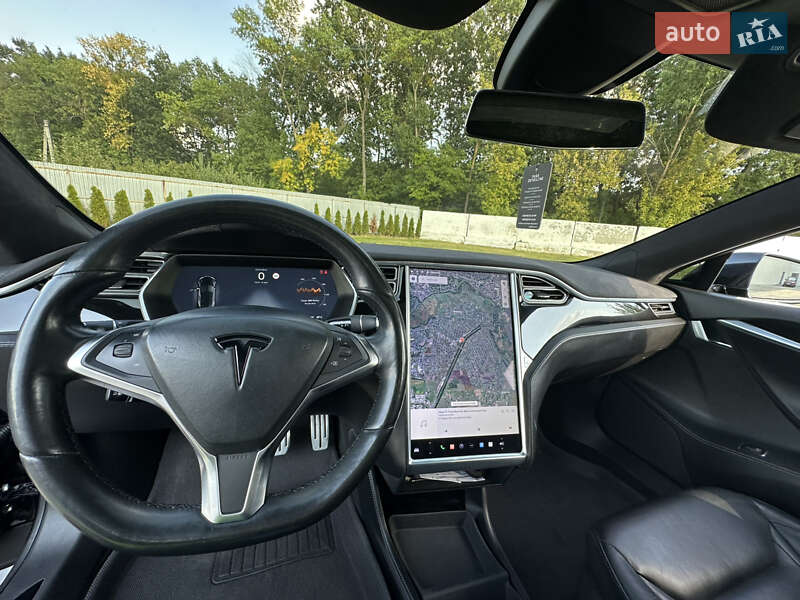 Ліфтбек Tesla Model S 2016 в Луцьку фото 22 Ліфтбек Tesla Model S 2016 в Луцьку