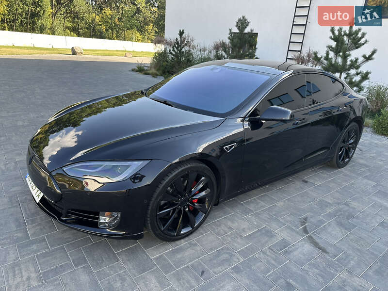 Ліфтбек Tesla Model S 2016 в Луцьку фото 30 Ліфтбек Tesla Model S 2016 в Луцьку